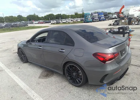 2021 Mercedes-Benz Amg A 35 4Matic z USA, uszkodzony, nr VIN W1K3G5BB5MJ265829